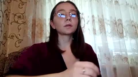 Isabel online show from July 11, 12:52 pm