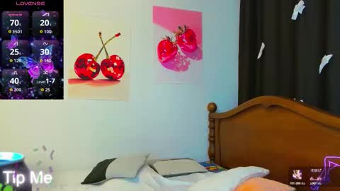 Ella online show from October 15, 7:14 pm