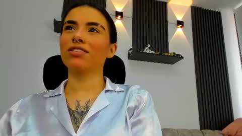 Snapshot of isabella_hv chatting on July 14, 6:57 pm ISABELLA online show from July 14, 6:57 pm