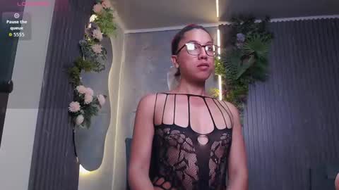 Camila online show from June 19, 11:47 am