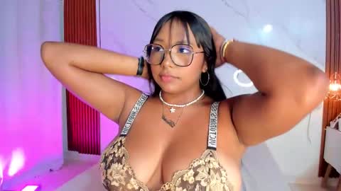 isabella zc online show from January 15, 8:45 pm