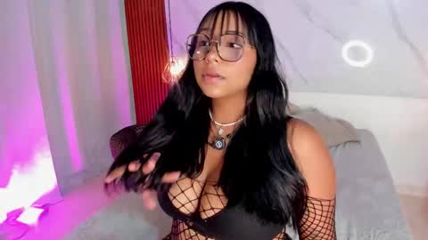 isabella zc online show from February 3, 8:14 pm