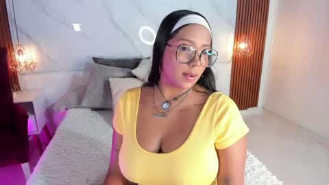 Snapshot of isabella_zc chatting on April 28, 3:50 pm isabella zc online show from April 28, 3:50 pm