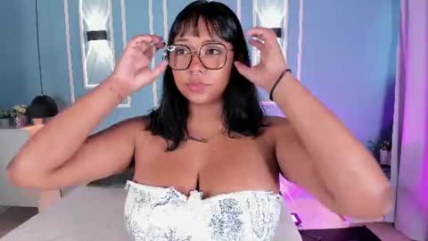 Snapshot of isabella_zc chatting on July 26, 11:50 am isabella zc online show from July 26, 11:50 am