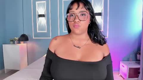 Snapshot of isabella_zc chatting on July 28, 6:20 pm isabella zc online show from July 28, 6:20 pm
