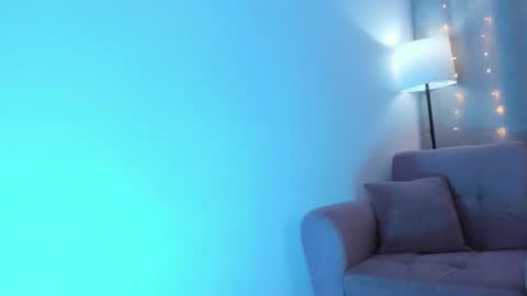 isabellaa_28 online show from March 1, 3:30 am