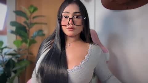 isabelliza princess online show from March 30, 10:00 pm