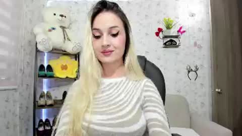 ISABELLA online show from July 8, 9:30 pm