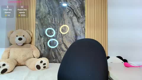 ISADORA online show from February 20, 10:27 am