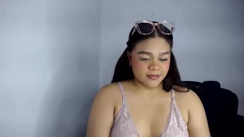 Snapshot of isamoon99 chatting on June 8, 10:21 pm Isa online show from June 8, 10:21 pm