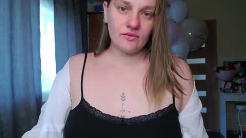 isingle_mom online show from April 9, 5:51 am