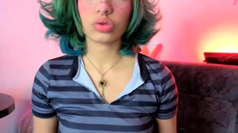 Isisjones18 online show from August 8, 11:28 pm