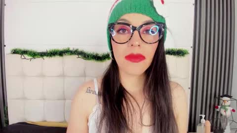 Isis Noir online show from December 20, 2:46 pm