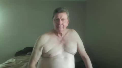 island625103 online show from September 30, 9:09 pm