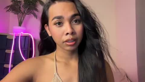 Snapshot of island_girlxxx chatting on July 7, 3:53 am Alona online show from July 7, 3:53 am