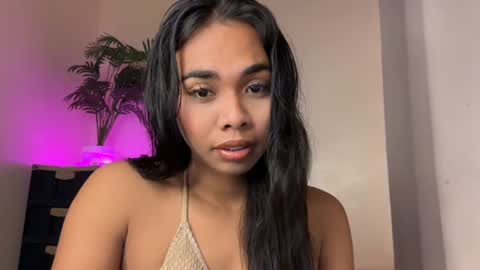 Snapshot of island_girlxxx chatting on July 10, 10:51 am Alona online show from July 10, 10:51 am