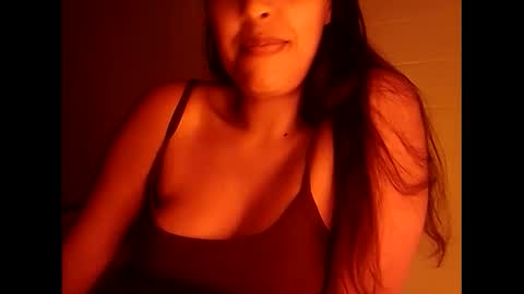 Snapshot of islandmilf777 chatting on November 1, 1:35 pm BiancaRose online show from November 1, 1:35 pm