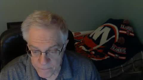 islesman22 online show from April 18, 1:09 am