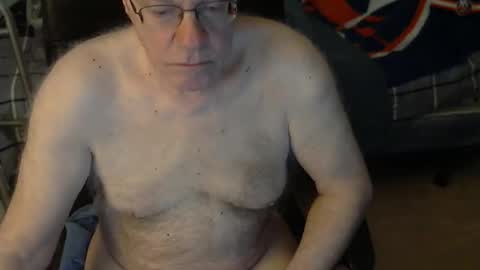 Snapshot of islesman22 chatting on May 29, 9:18 am islesman22 online show from May 29, 9:18 am