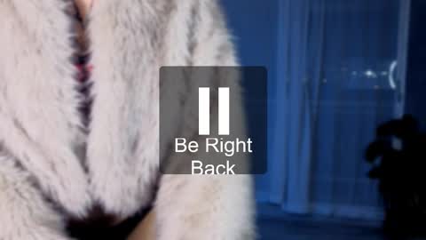 Snapshot of isnotforeveryone chatting on January 18, 12:14 am Julyane online show from January 18, 12:14 am