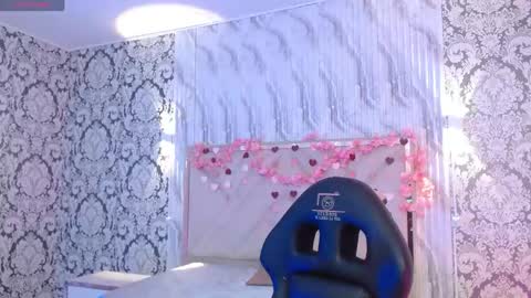 Snapshot of issa_tay1 chatting on May 4, 7:54 pm Issa online show from May 4, 7:54 pm