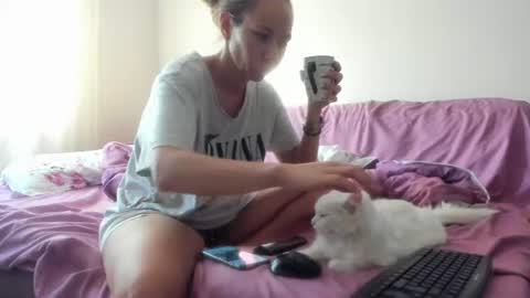 Snapshot of issabelle_69 chatting on July 21, 3:53 am Issabelle online show from July 21, 3:53 am