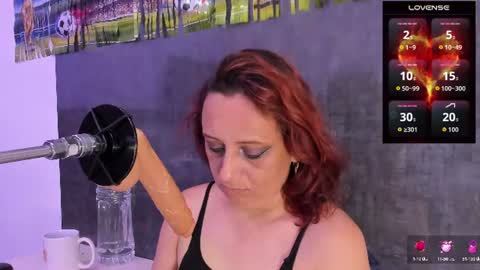 Snapshot of issys_milf chatting on July 16, 12:22 pm ISSYS online show from July 16, 12:22 pm