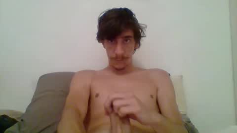 italianboy2894 online show from October 15, 1:22 pm