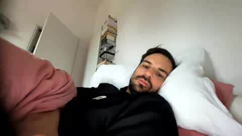 Snapshot of italianoincam89 chatting on February 7, 8:07 am italianoincam89 online show from February 7, 8:07 am