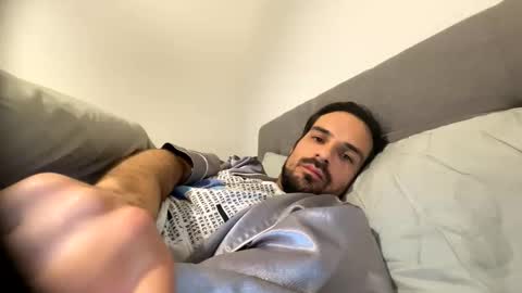 Snapshot of italianoincam89 chatting on February 28, 2:01 am italianoincam89 online show from February 28, 2:01 am