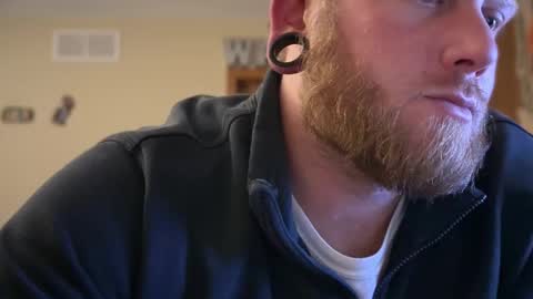 italianstlln515 online show from February 16, 1:57 am