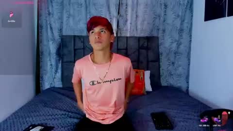 ithan_kingtwin online show from June 30, 7:04 pm