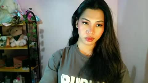 its_chloe20 online show from July 2, 11:05 am