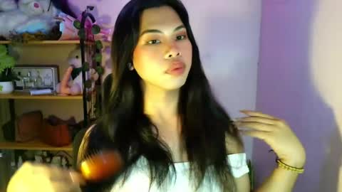 its_chloe20 online show from July 18, 6:23 pm