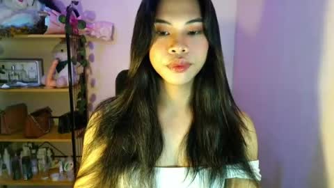 its_chloe20 online show from July 19, 6:28 am