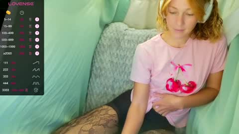 Lily online show from February 3, 9:53 pm