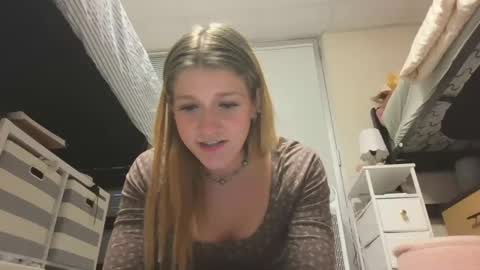 Snapshot of itsalexlove chatting on February 14, 12:30 am Alex Love online show from February 14, 12:30 am