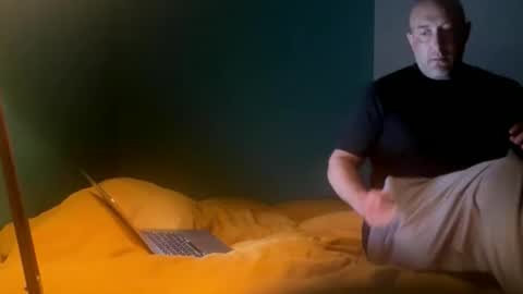 Snapshot of itsanexperiment chatting on February 20, 11:22 am itsanexperiment online show from February 20, 11:22 am