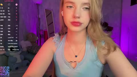 Snapshot of itsevedarkside_ chatting on June 19, 5:56 am Eva online show from June 19, 5:56 am