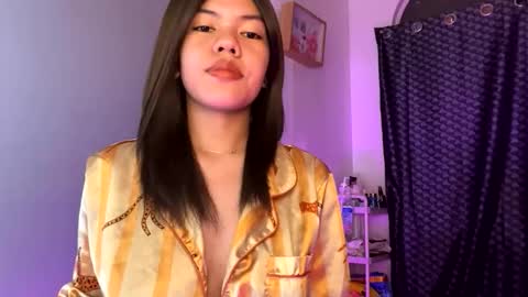 Andrea online show from May 8, 3:39 pm