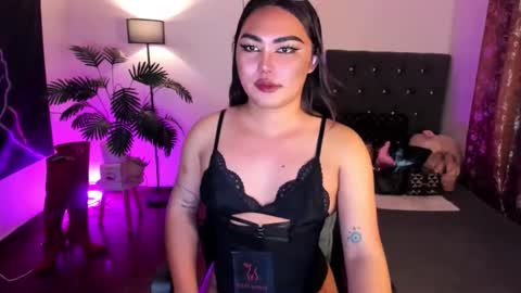 Snapshot of itsmemoiraa69 chatting on May 11, 1:39 pm itsmemoiraa69 online show from May 11, 1:39 pm