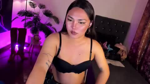 Siana online show from May 19, 6:25 pm