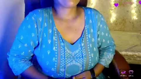 Mira online show from August 8, 2:41 pm