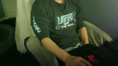 itsnotliam834 online show from September 10, 2:44 am