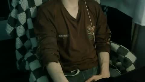 itsnotliam834 online show from April 2, 1:14 am