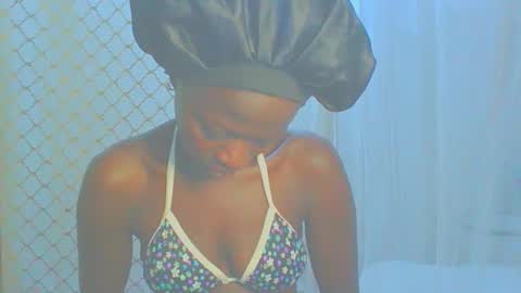 Queen blacq online show from October 22, 8:30 pm