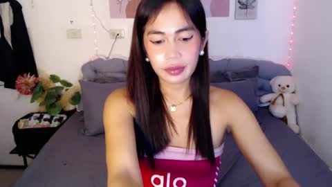 itsurgil_kloeh online show from July 19, 1:48 pm