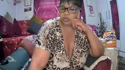 Snapshot of itumeleng74 chatting on October 12, 5:12 pm itumeleng74 online show from October 12, 5:12 pm