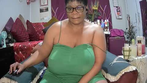 Snapshot of itumeleng74 chatting on October 16, 5:36 pm itumeleng74 online show from October 16, 5:36 pm