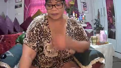 Snapshot of itumeleng74 chatting on December 16, 6:07 am itumeleng74 online show from December 16, 6:07 am